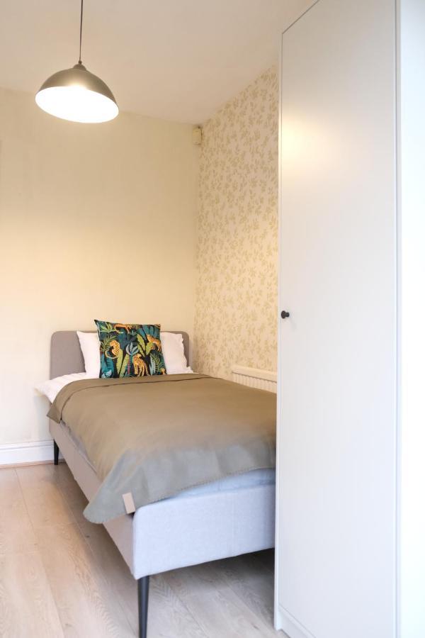 Bee Stays - Maliston House Great Sankey Екстер'єр фото
